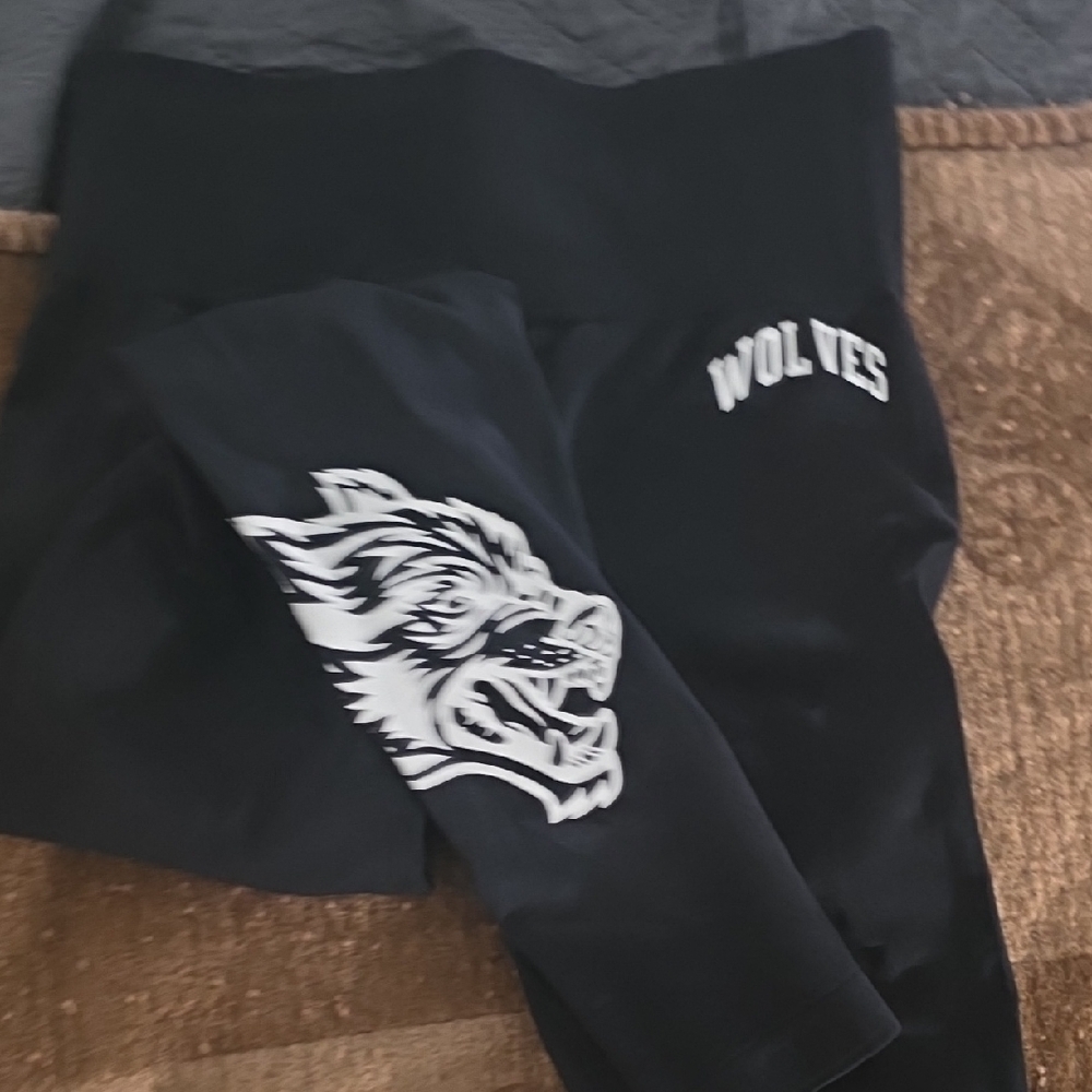 Darc Sport Women Leggings And Shirt Set